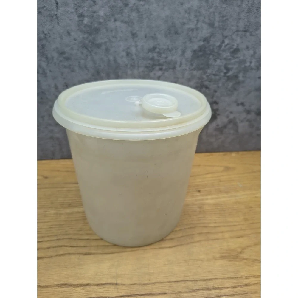 1970 Tupperware Clear Round Storage 254-8 w. Pouring Lid 510-30